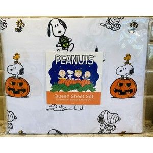 Peanuts Halloween  Queen Sheet Set Snoopy Pumpkin Woodstock NEW